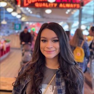 Meet your Posher, Avi